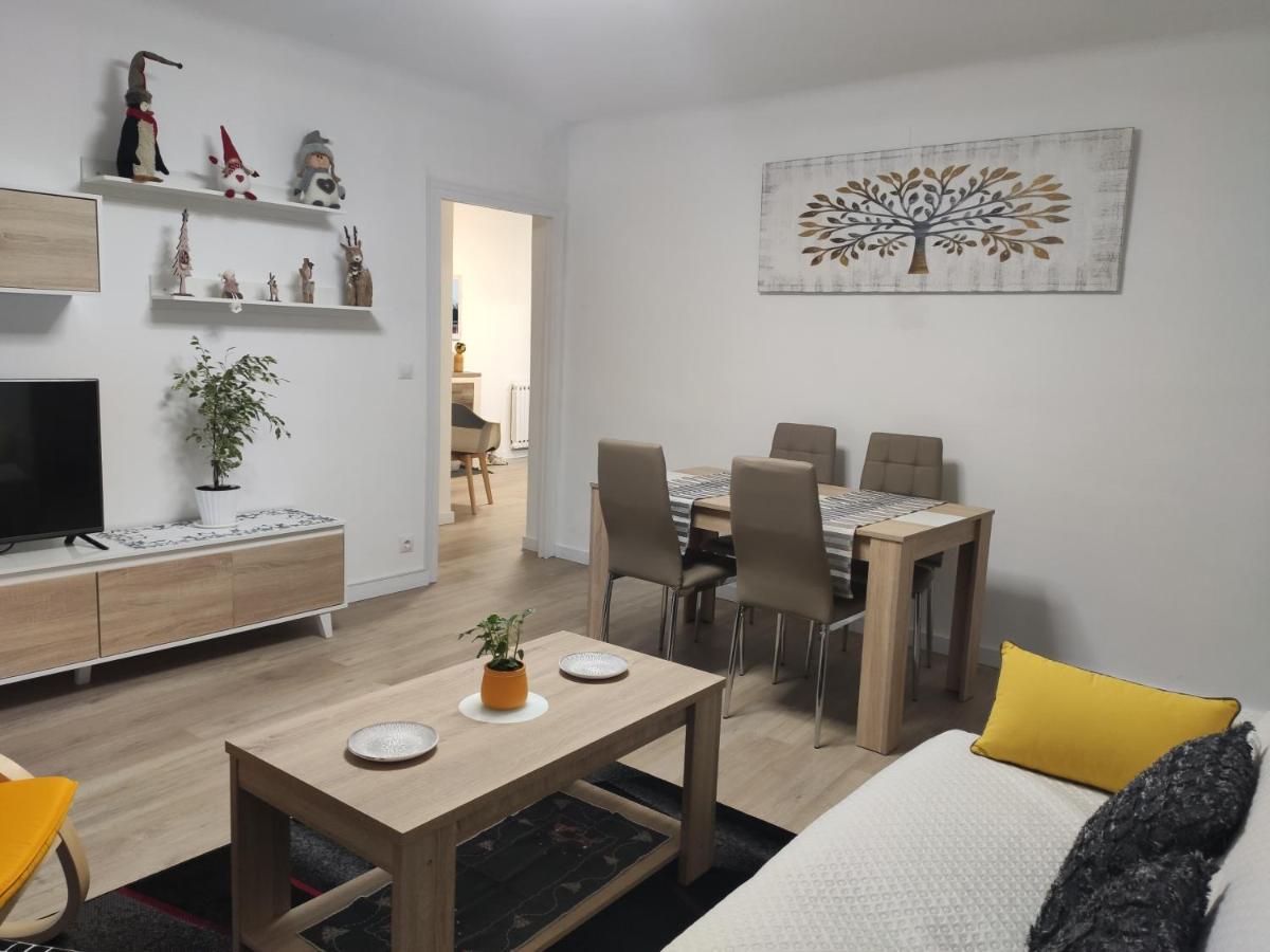 Apartamento Estel Ла Сеу д'Ургел Екстериор снимка