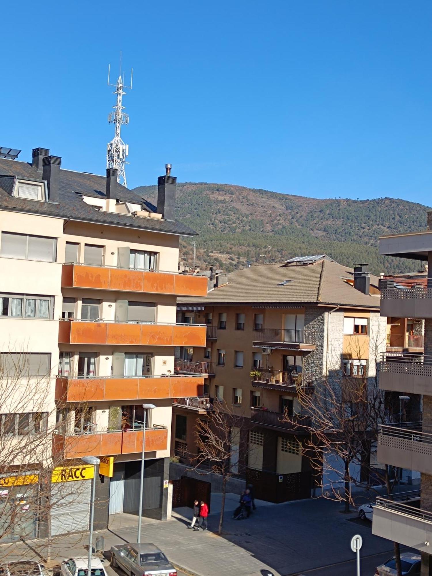 Apartamento Estel Ла Сеу д'Ургел Екстериор снимка